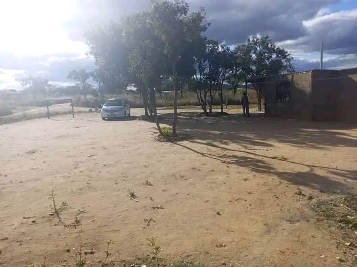 Crowhill Stand Zimbabwe Property Seller