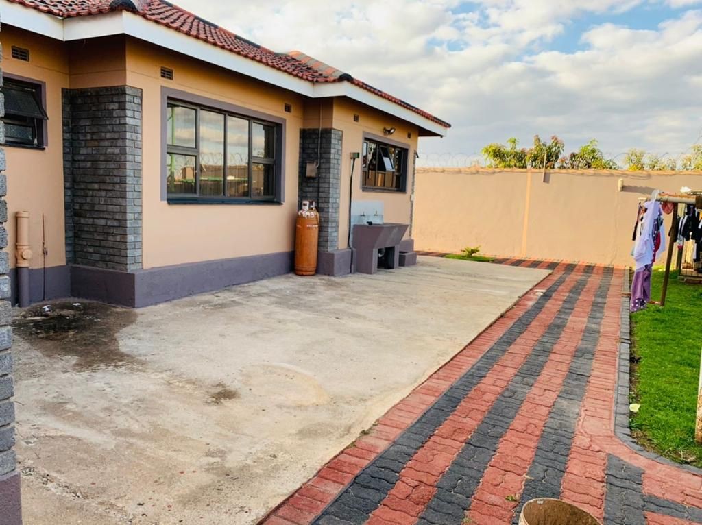 westlea house for sale Zimbabwe Property Seller